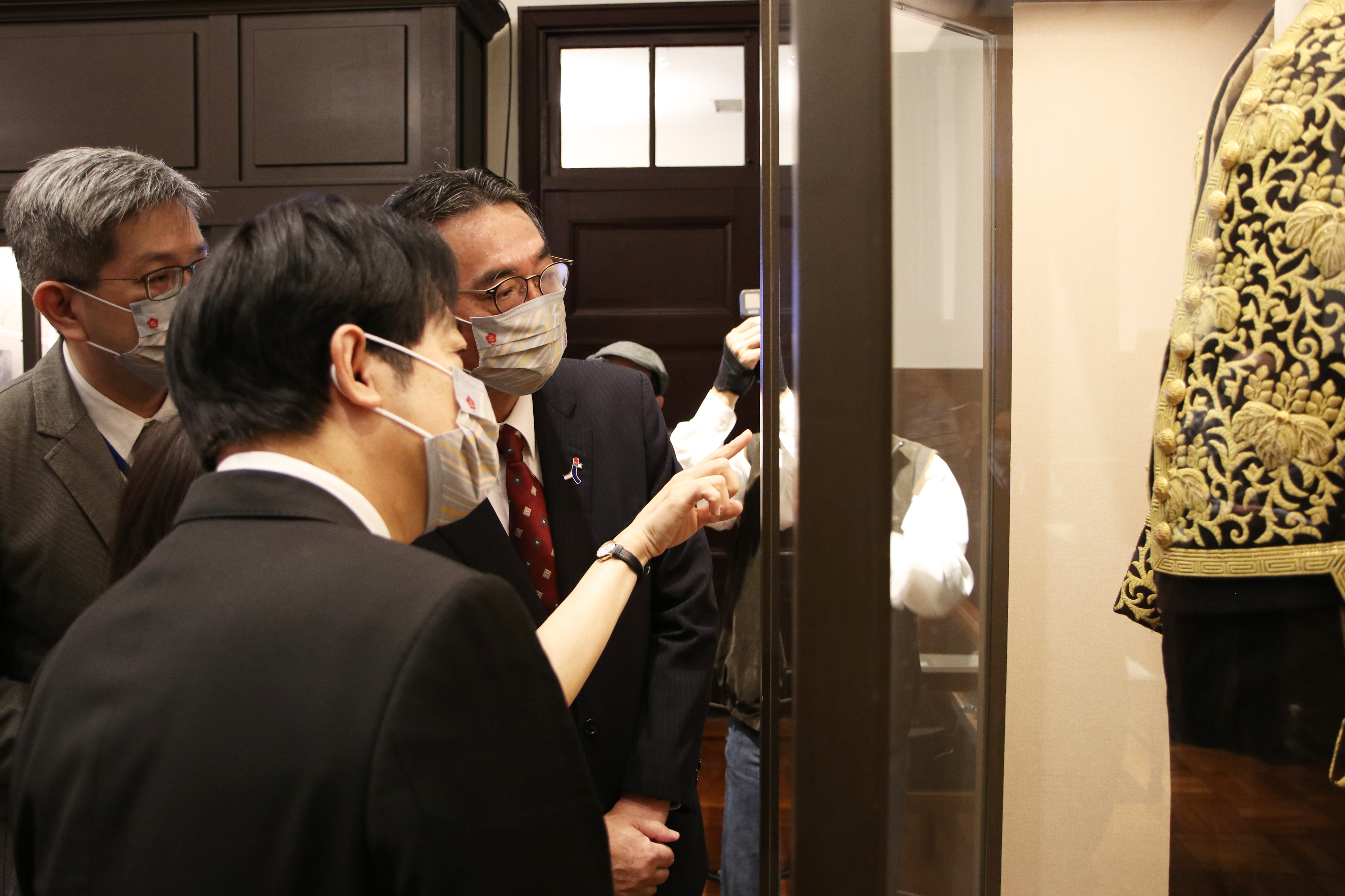 2021年「織出九十年的羈絆,延展成跨百年的使命-首任校長若槻道隆敕任官大禮服特展暨臺日交流會」