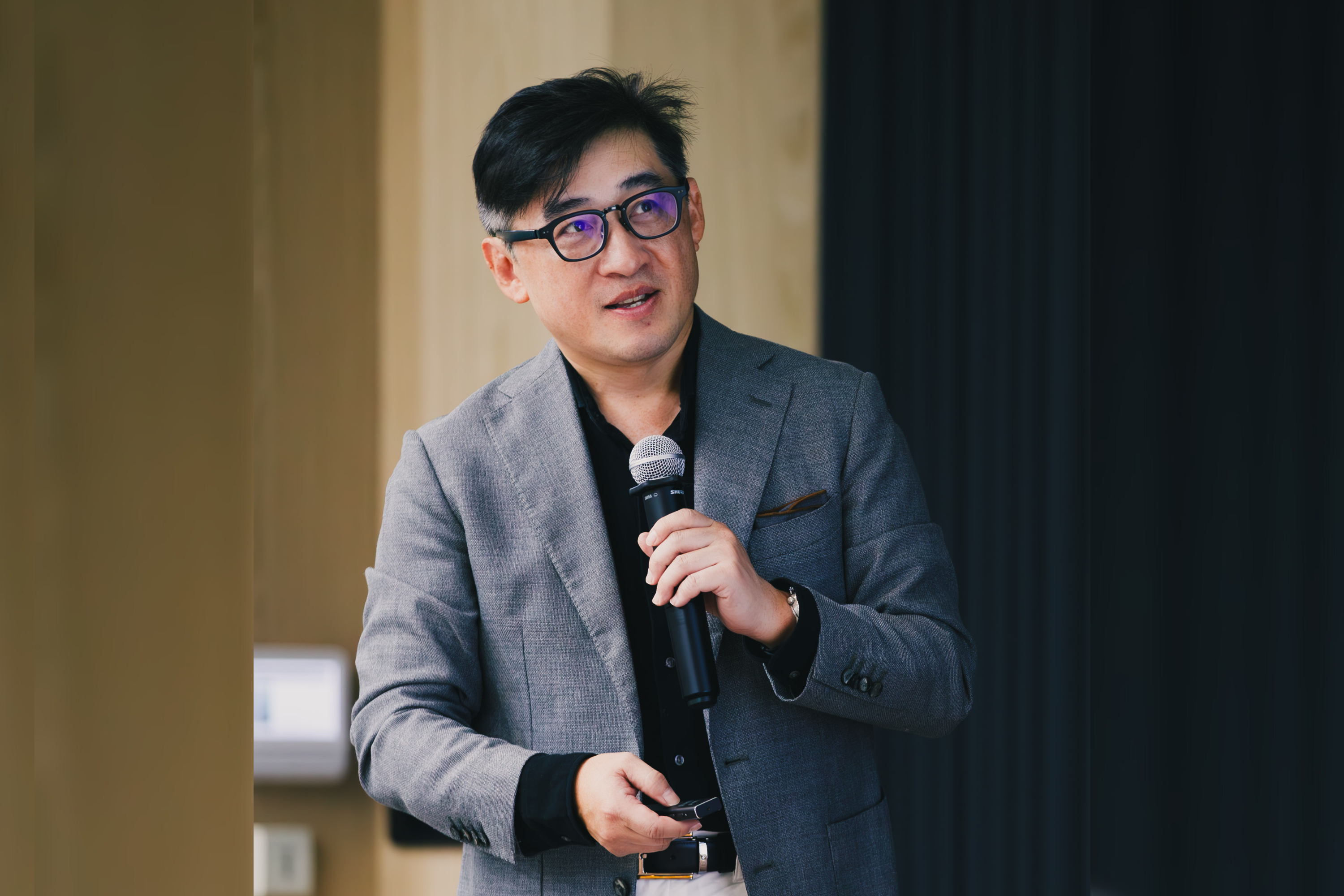 全球頂尖電子設計自動化(EDA)技術領導者 Cadence 台灣區總經理宋栢安 11 月 1 日下午受邀至國立成功大學主講異質整合 3D-IC(三維立體積體電路)技術