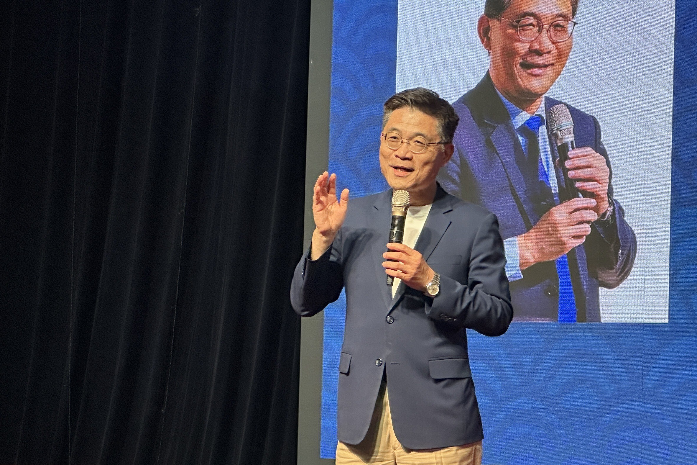 沈孟儒校長致詞時強調,成大在整個臺灣乃至全世界都呈現往上走的趨勢