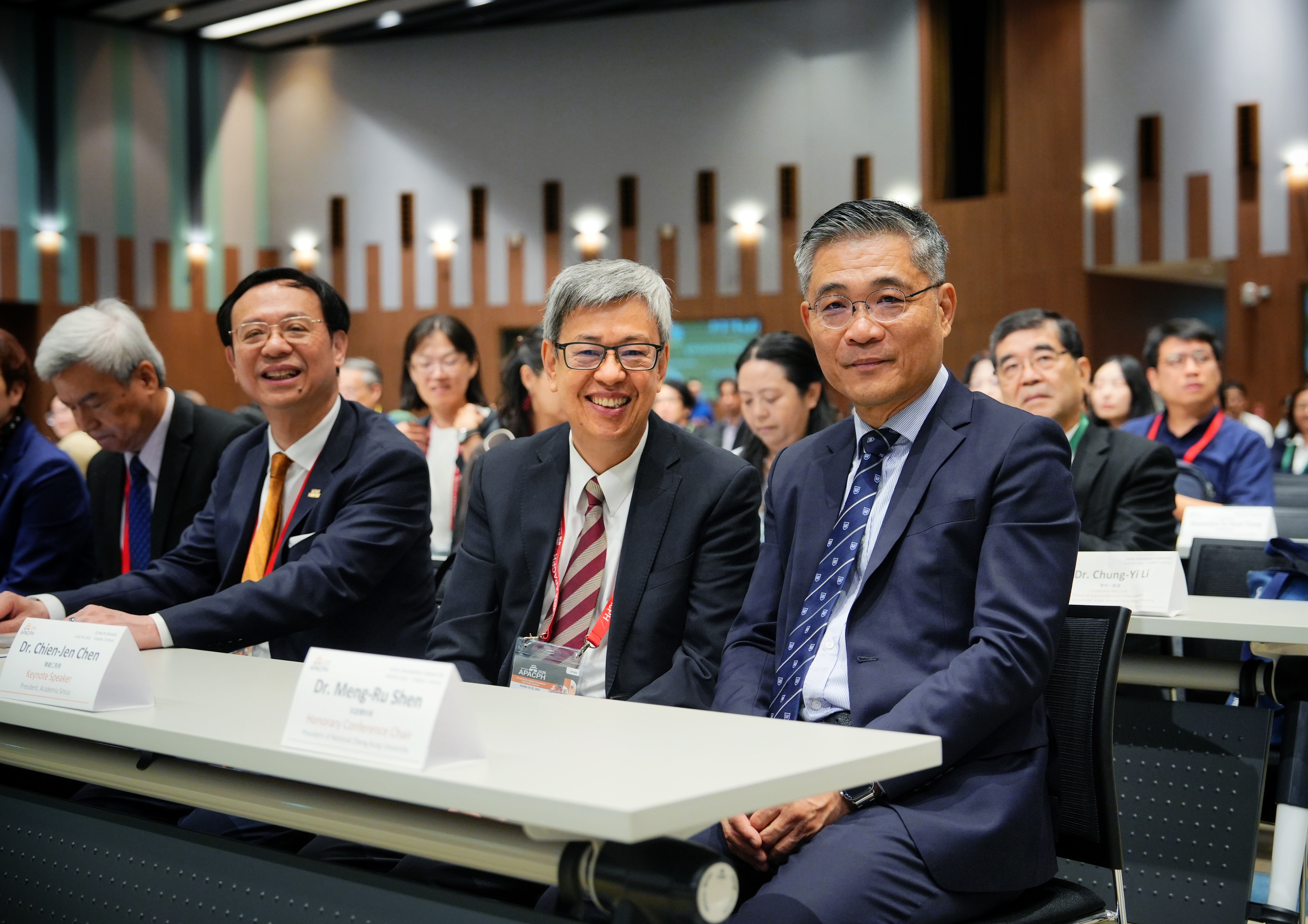 3人合照