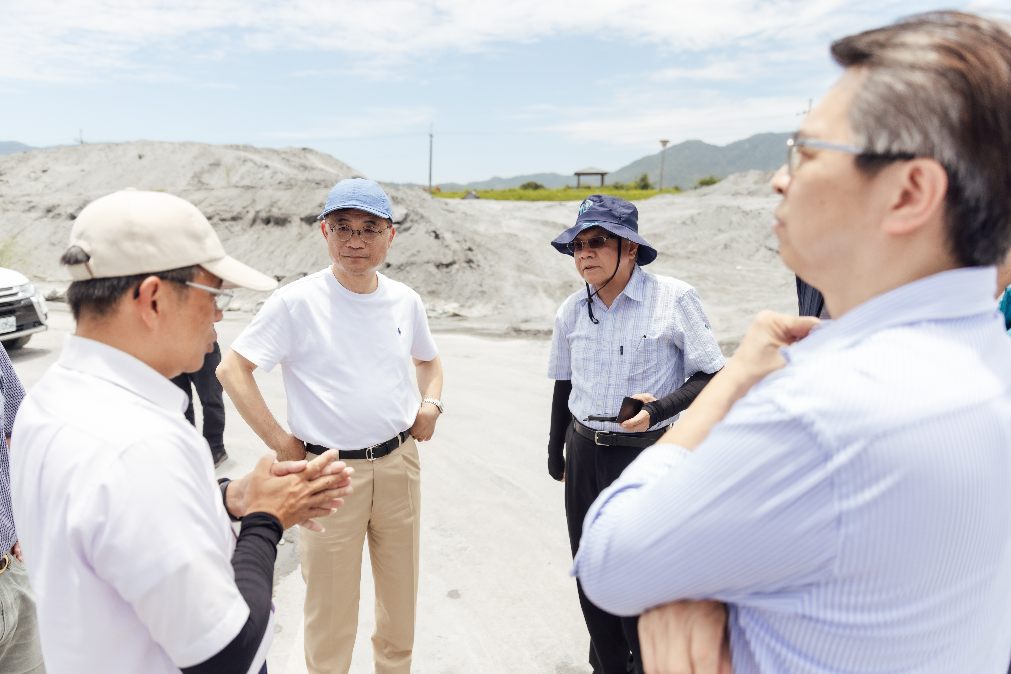 成大科學工作站,將成為資料蒐集、跨組對話、成果整合與教育推廣的重要基地,串聯政府、社區、專業團隊與學校資源,串聯災害監測、風險分析、治理建議與知識轉譯。學生也將透過現地調查、跨域課程與專題實作,直接參與災害治理,培育具備社會責任與跨域能力的新世代人才