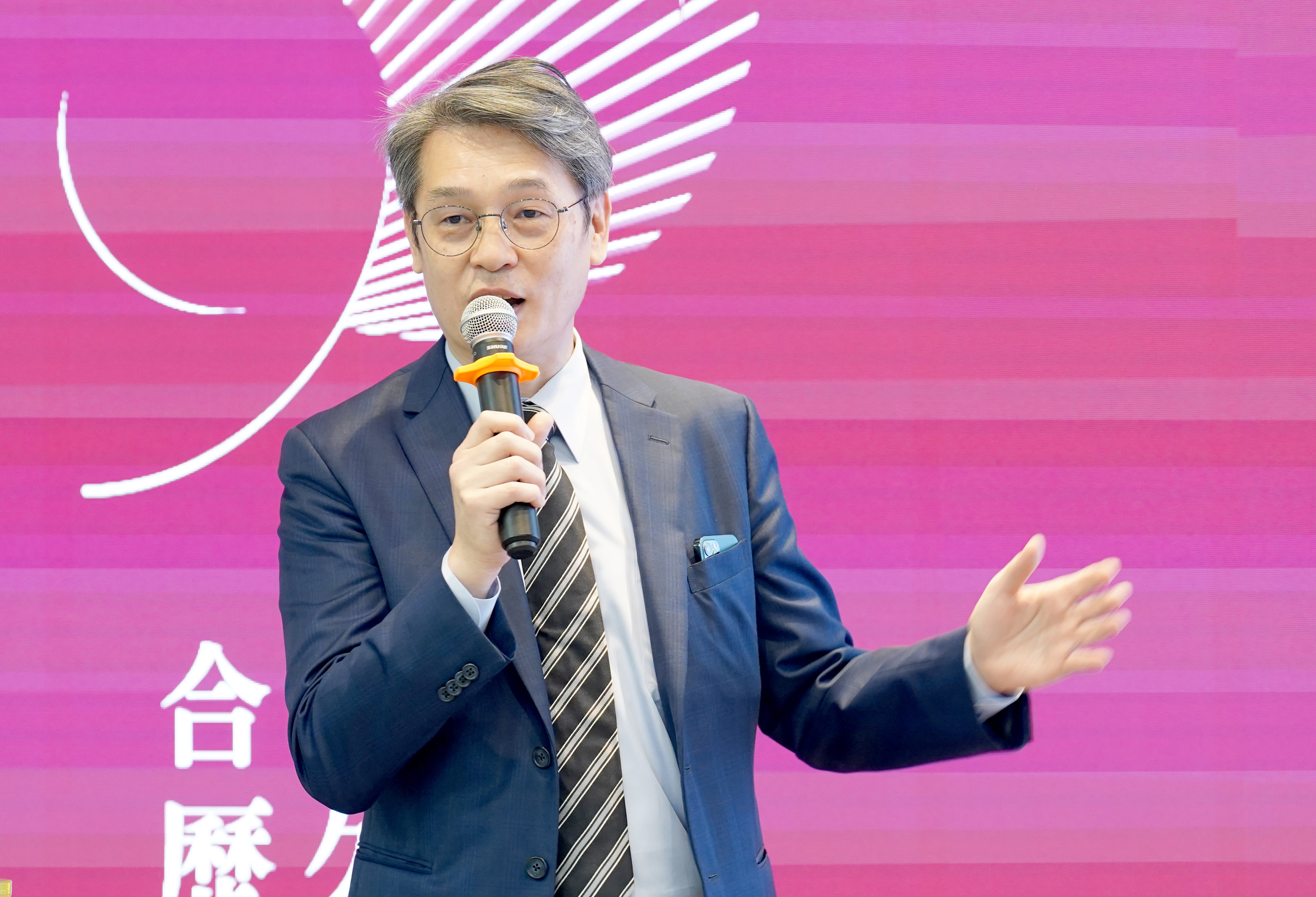 穩懋半導體股份有限公司副董事長兼副總裁王郁琦今(24)日受邀至成大分享三五化合物應用及職場經驗