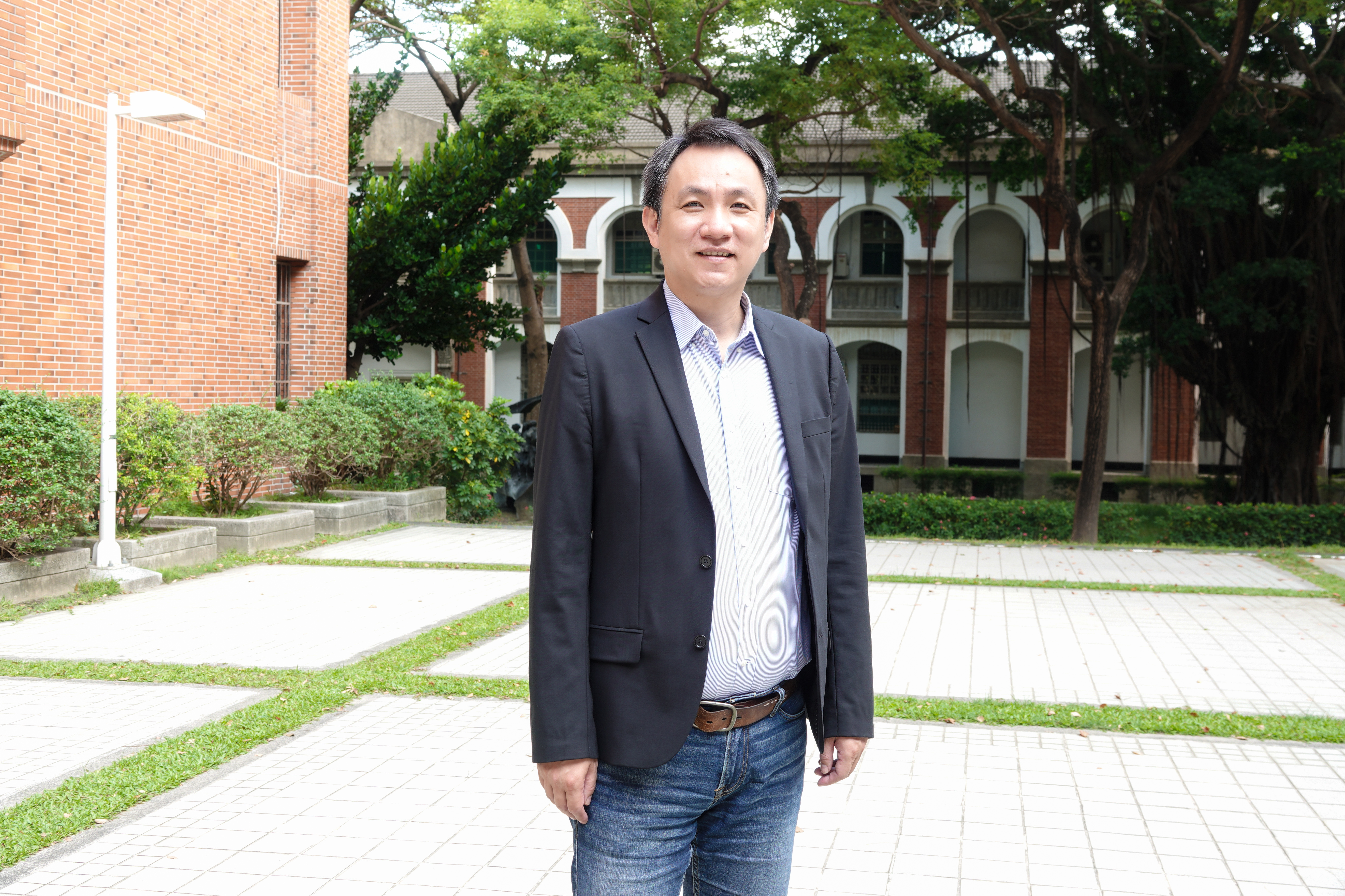 成功大學教務長經濟系教授蔡群立榮獲111年教育部友善校園-大專校院傑出導師獎
