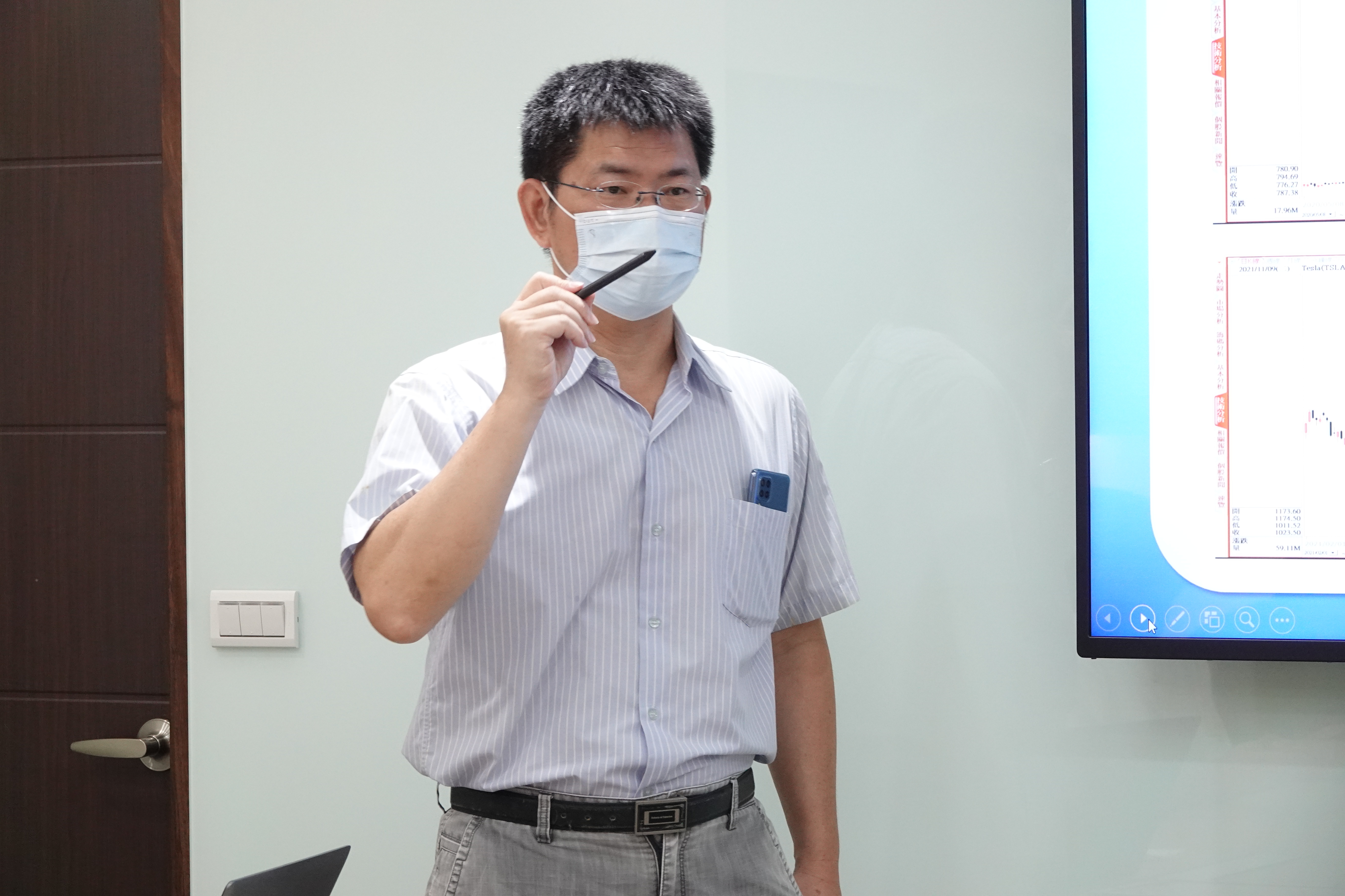 培育未來財富管理人才 精確科技贈成大管院 500 套 7trade 軟體 林昭賢老師希望成大學弟妹透過7trade 動能策略系統軟體提升未來競爭力