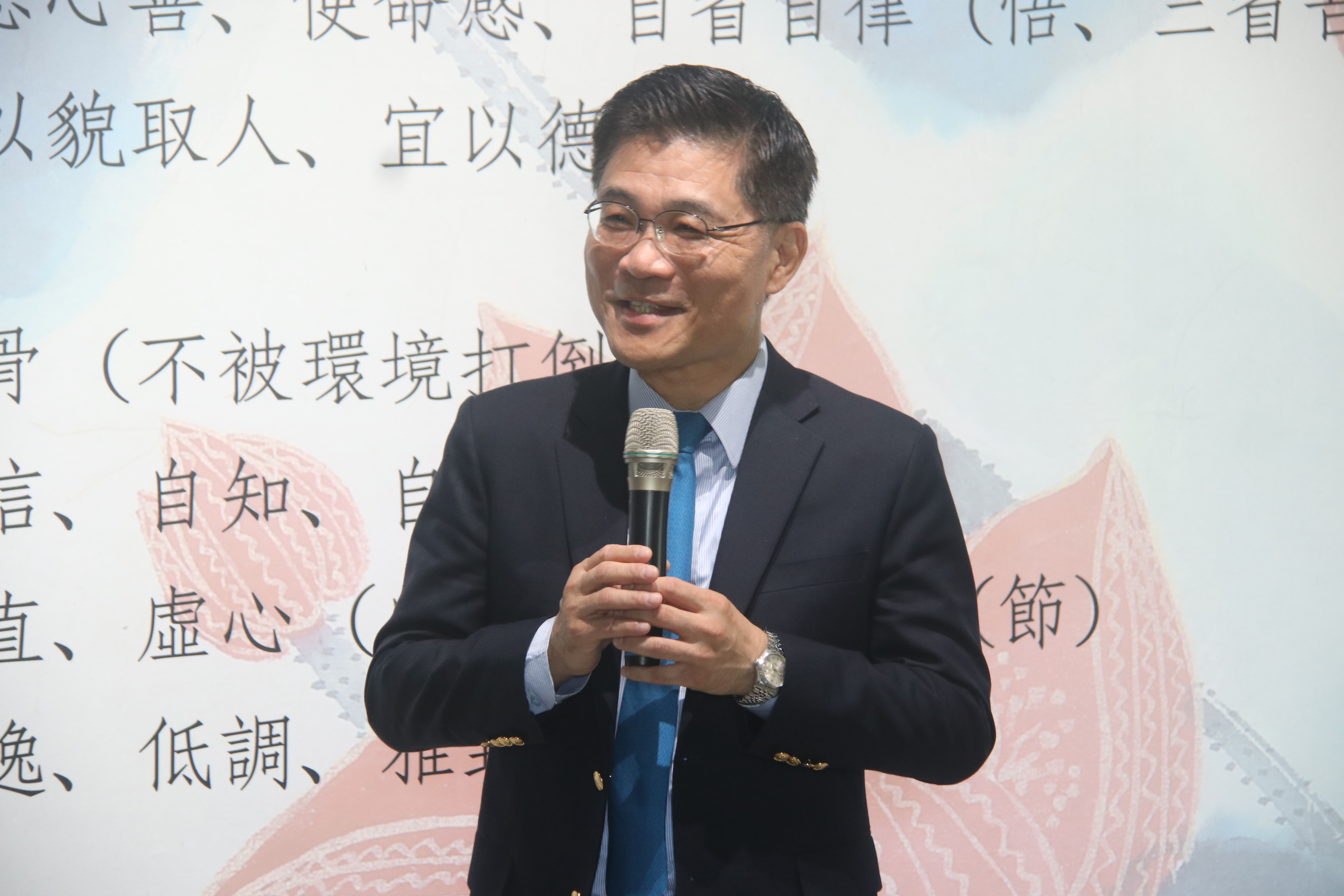 國立成功大學沈孟儒校長，感謝張教授給成大機會，希望接下來每年都能合作，繼續在成大藝術中心展覽