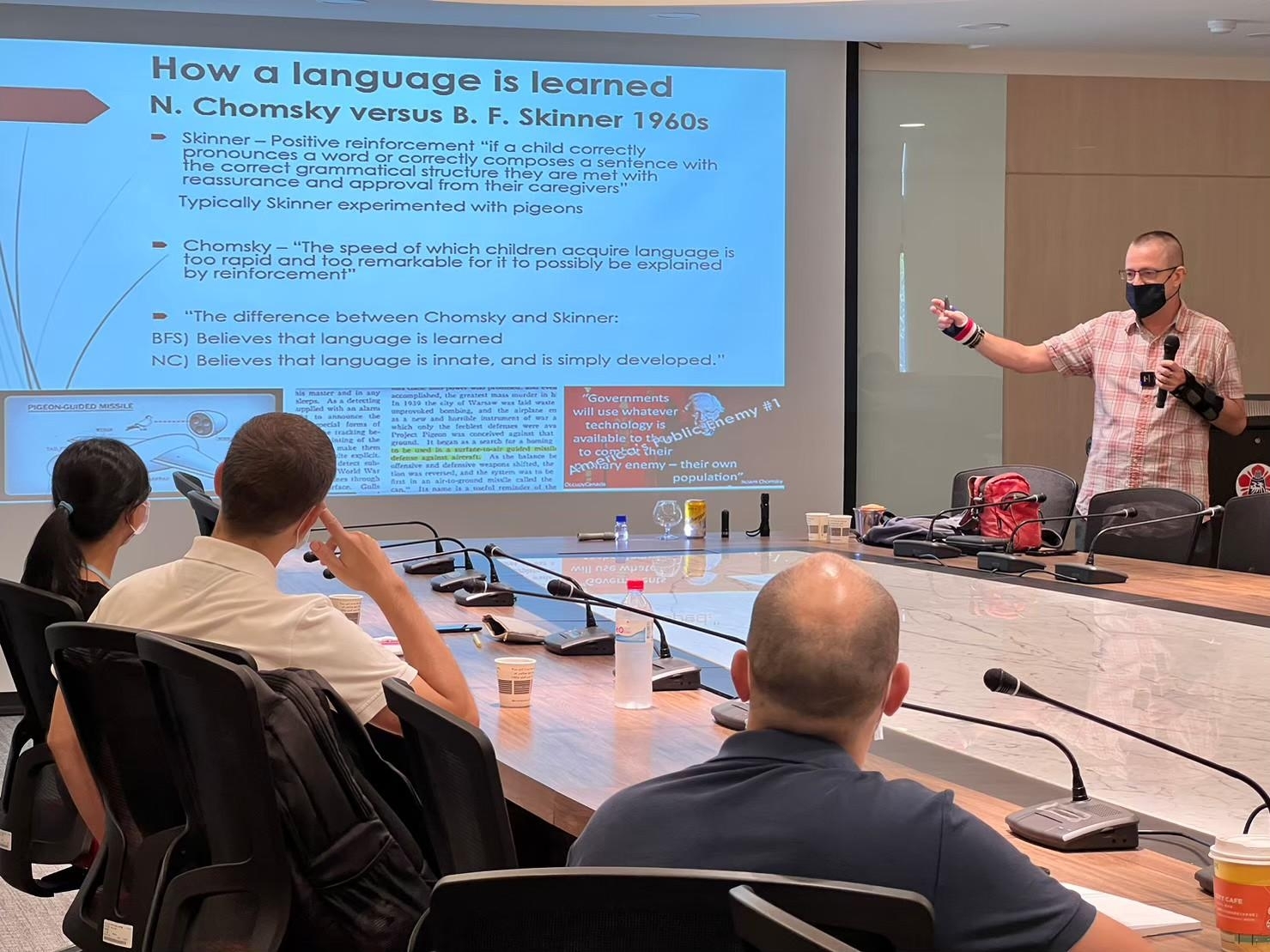 成功大學積極強化學生專業英語能力,並推動英語授課(English as a Medium of Instruction,即EMI)