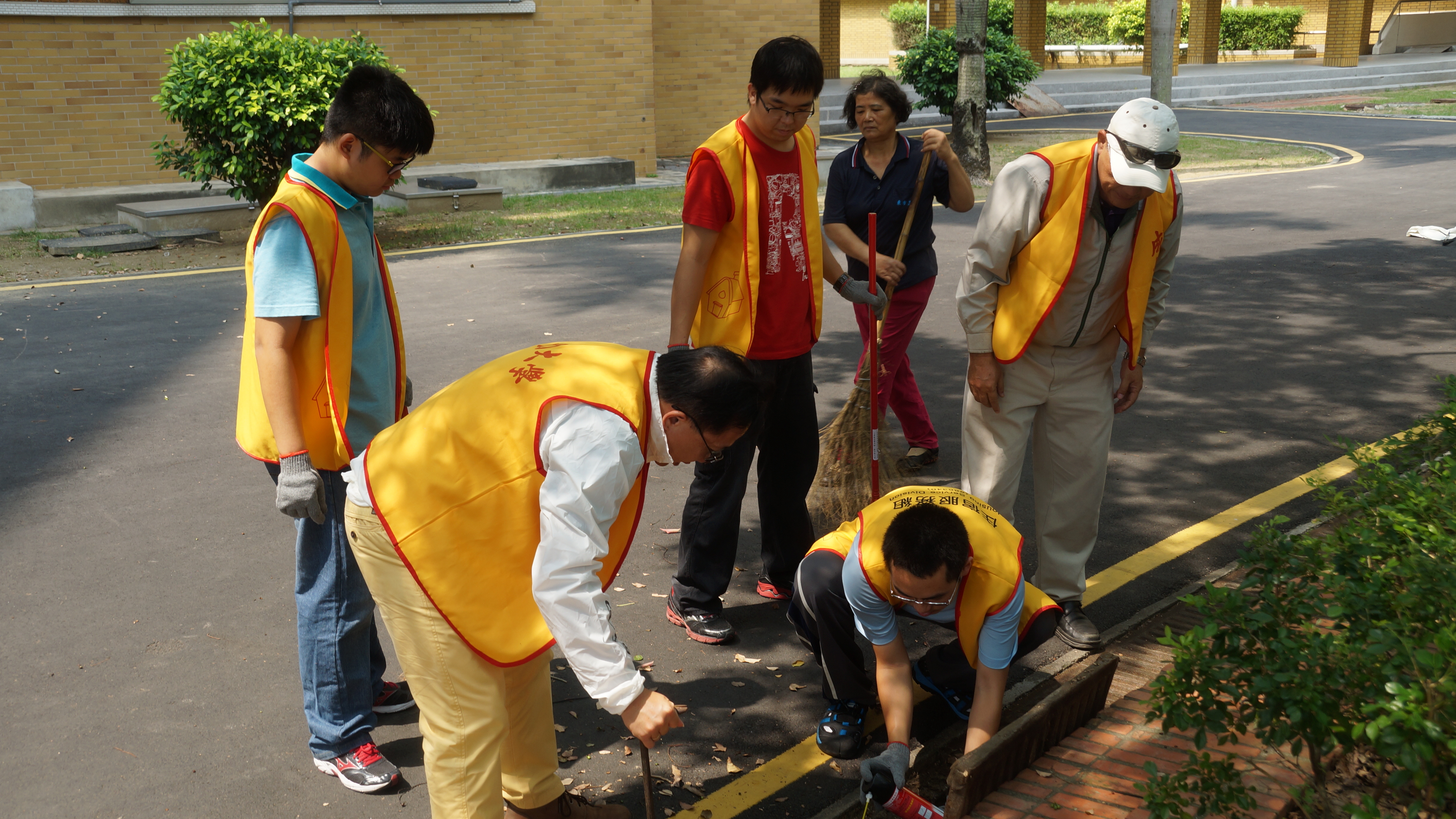 成功大學動員全校參與登革熱校園防治,目標就是要把環境照顧好