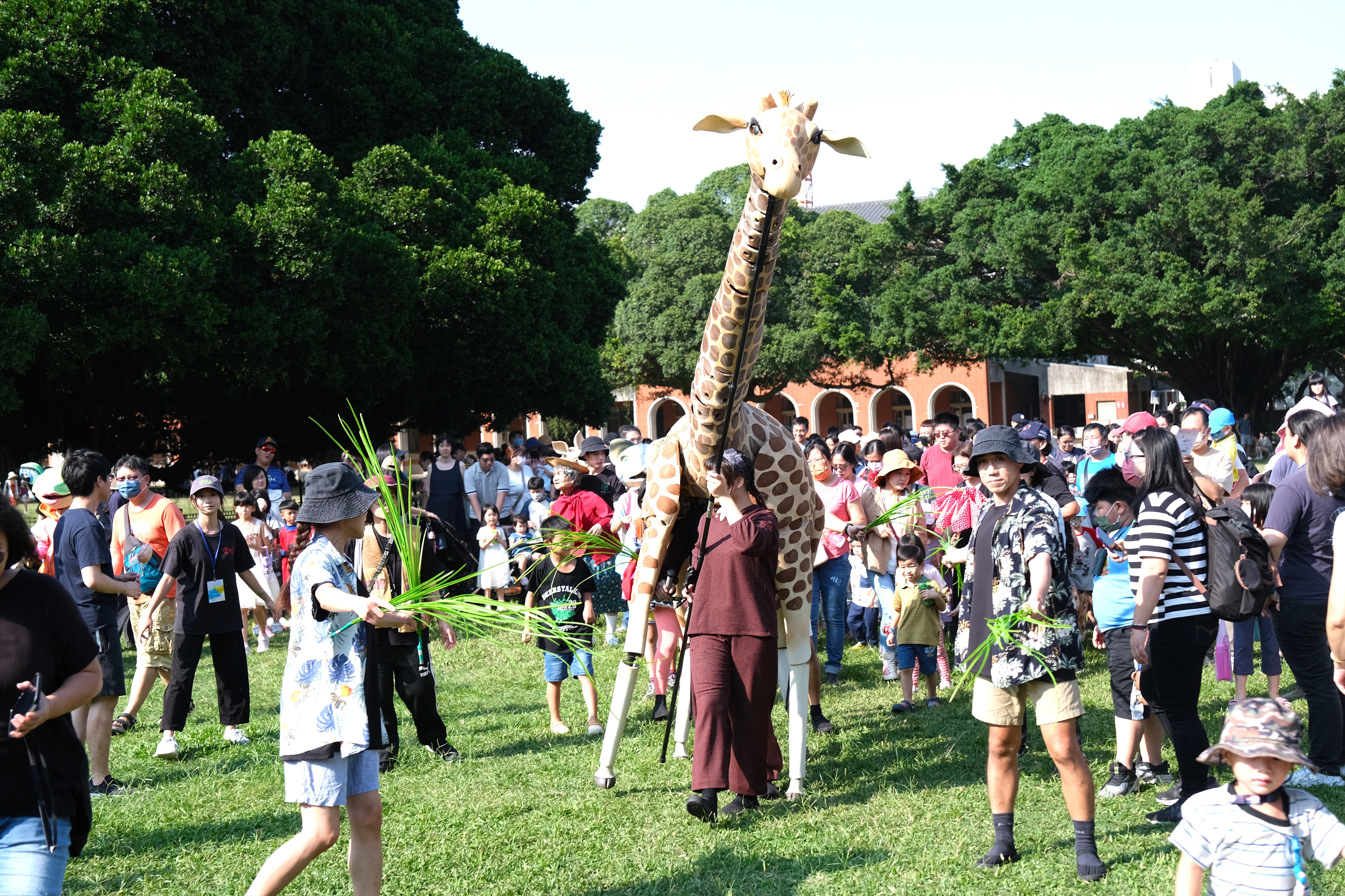 行動偶人踩街活動