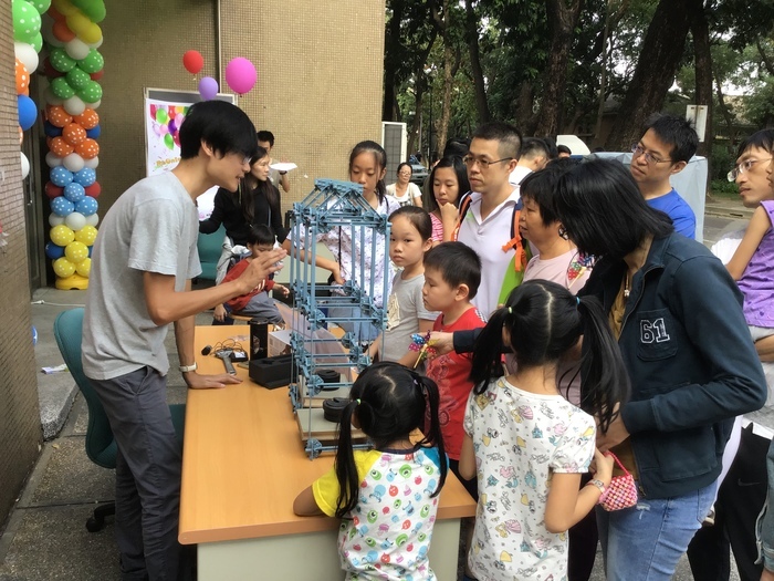 在這些科普活動中,將由成大理學院各系學生擔任科學小老師