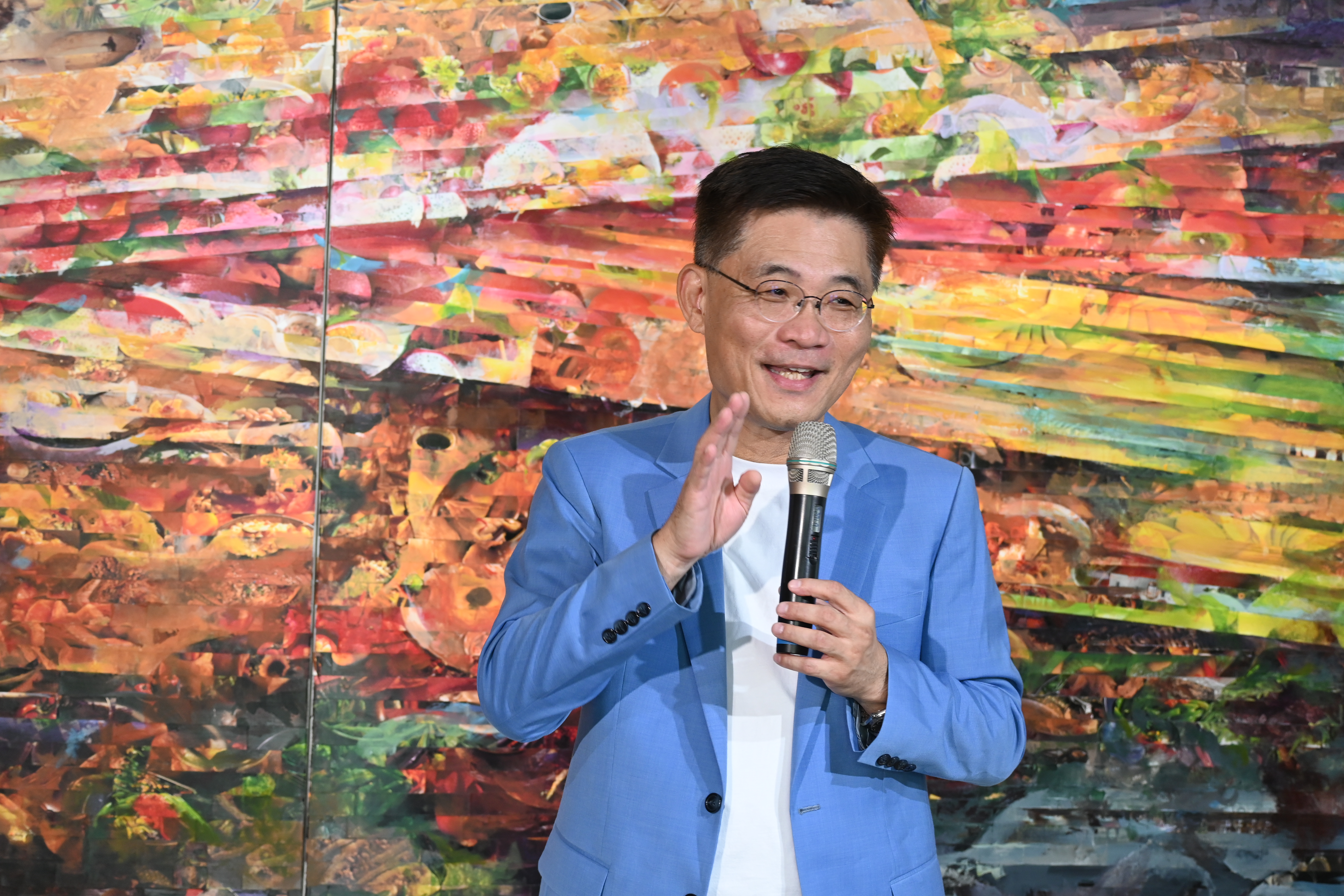 成功大學沈孟儒校長邀請觀者重新凝視我們日常中的「吃」，如何形塑文化認同、視覺慾望與集體記憶。