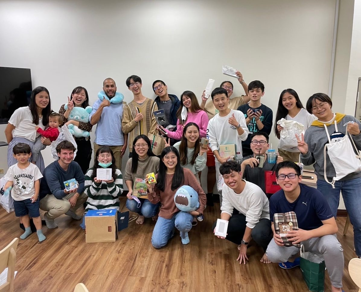 呼籲全臺超市蔬果裸賣減塑 成大環工系林心恬團隊用科學促進環境友善永續生活 林心恬研究室聖誕節曾舉辦廢物交換大會,實踐資源循環理念