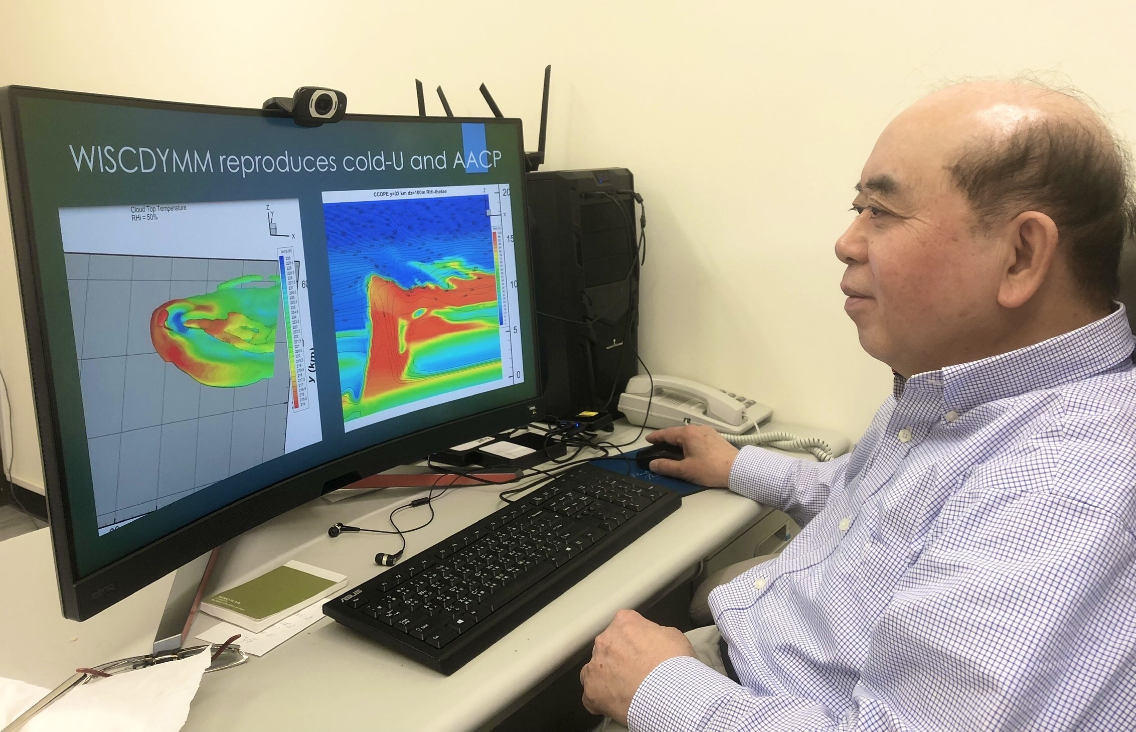 成大學航太空工程學系客座特聘講座王寶貫教授架構雲模式來研究雷暴