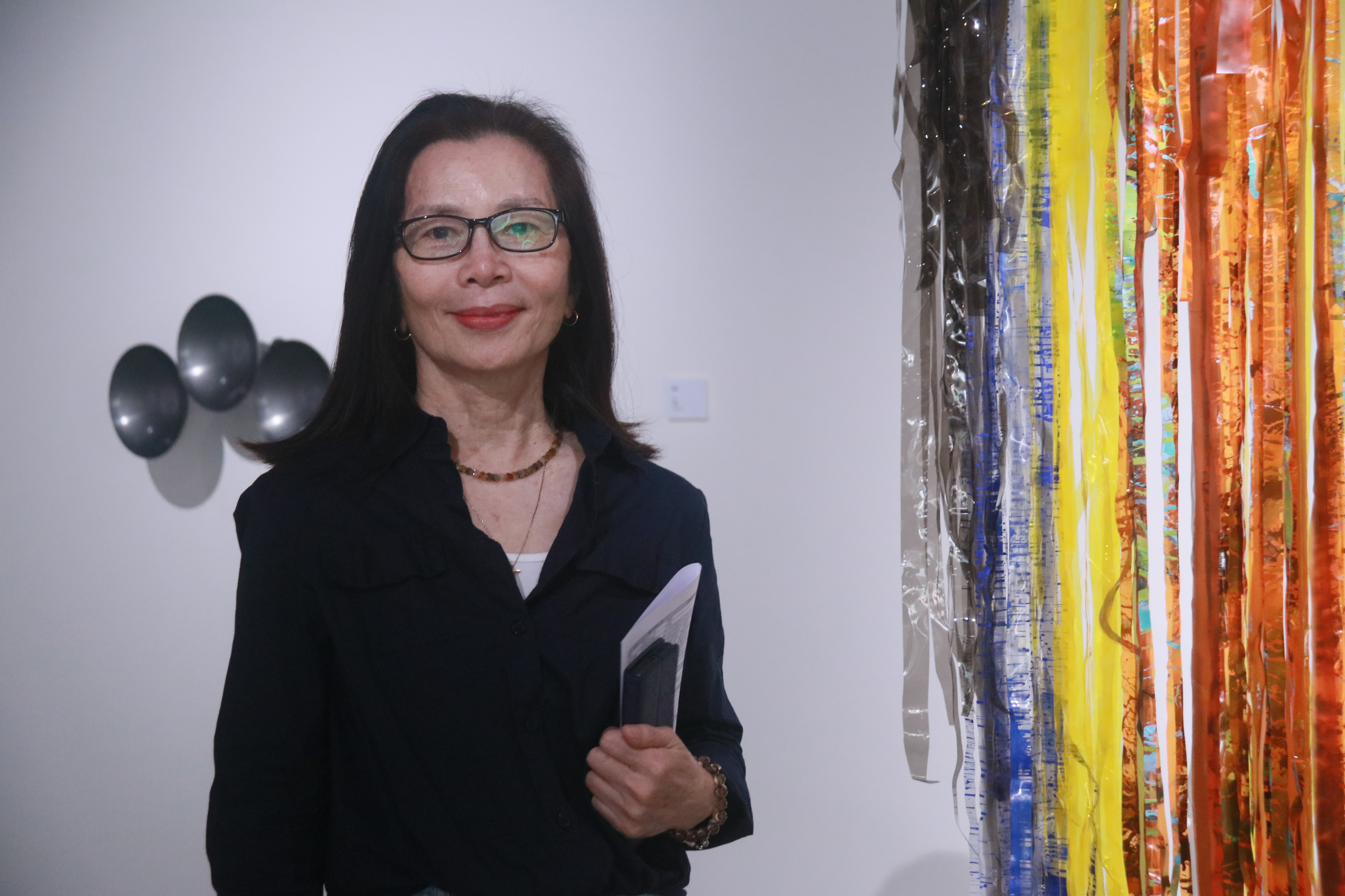 徐秀美是台灣知名藝術家,曾為倪匡《衛斯理》系列小說繪製封面。