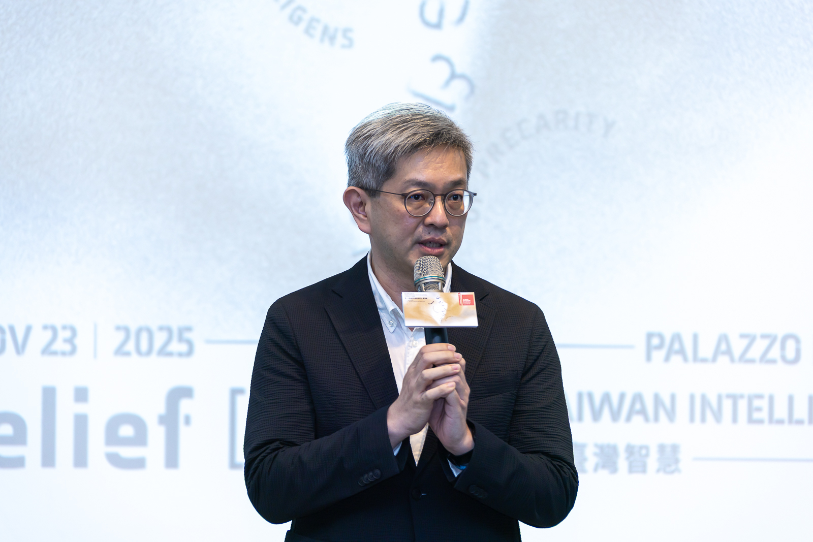 成大助理副校長吳秉聲致詞時代表沈孟儒校長感謝文化部、外交部、國美館及各個策展夥伴,給予成大團隊非常多協助