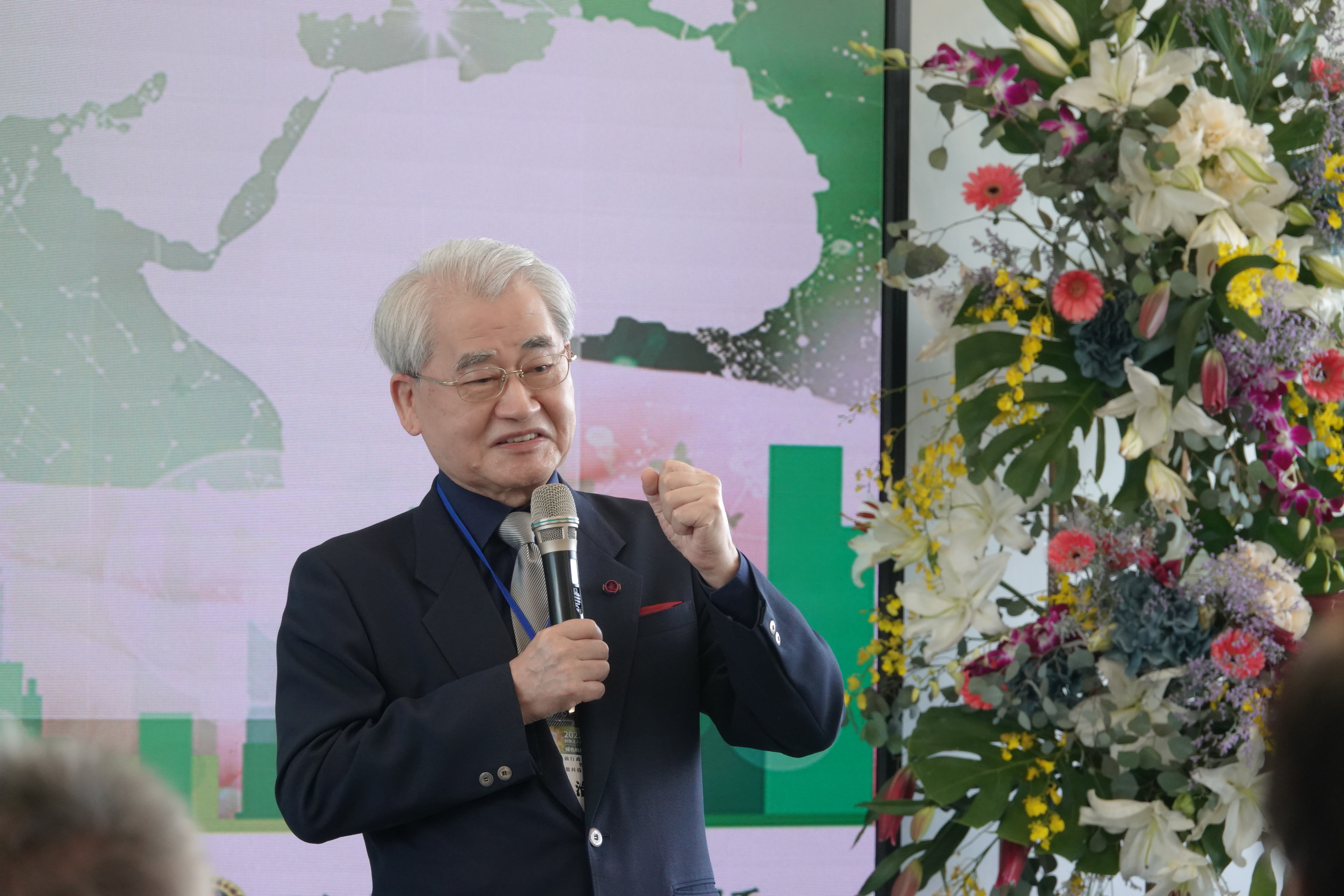 前行政院院長毛治國表示，綠色科技領域是整個世界的趨勢，期待獲獎者都能夠持續再接再厲