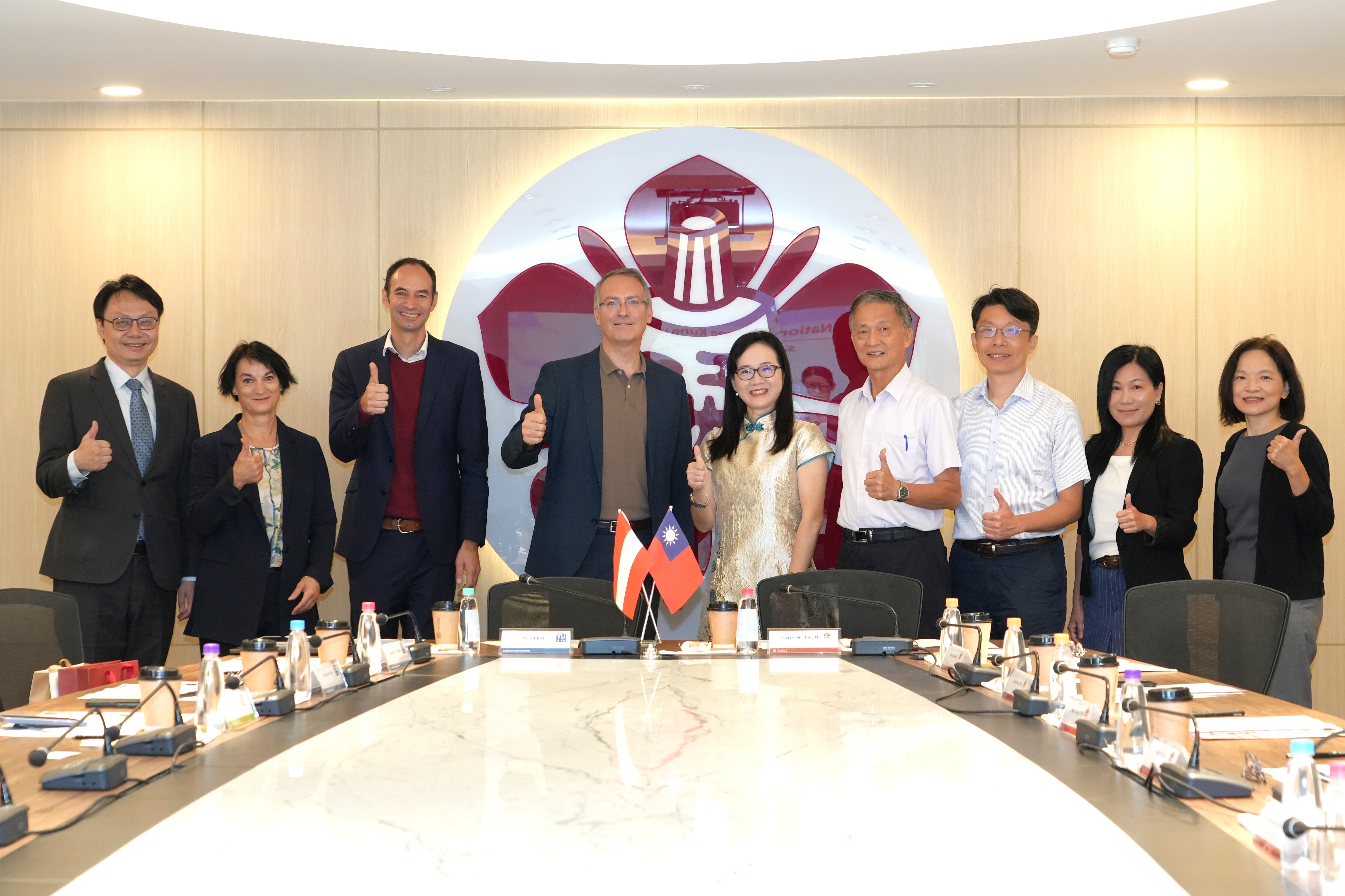 Group photo of the TU Wien delegation with NCKU professors