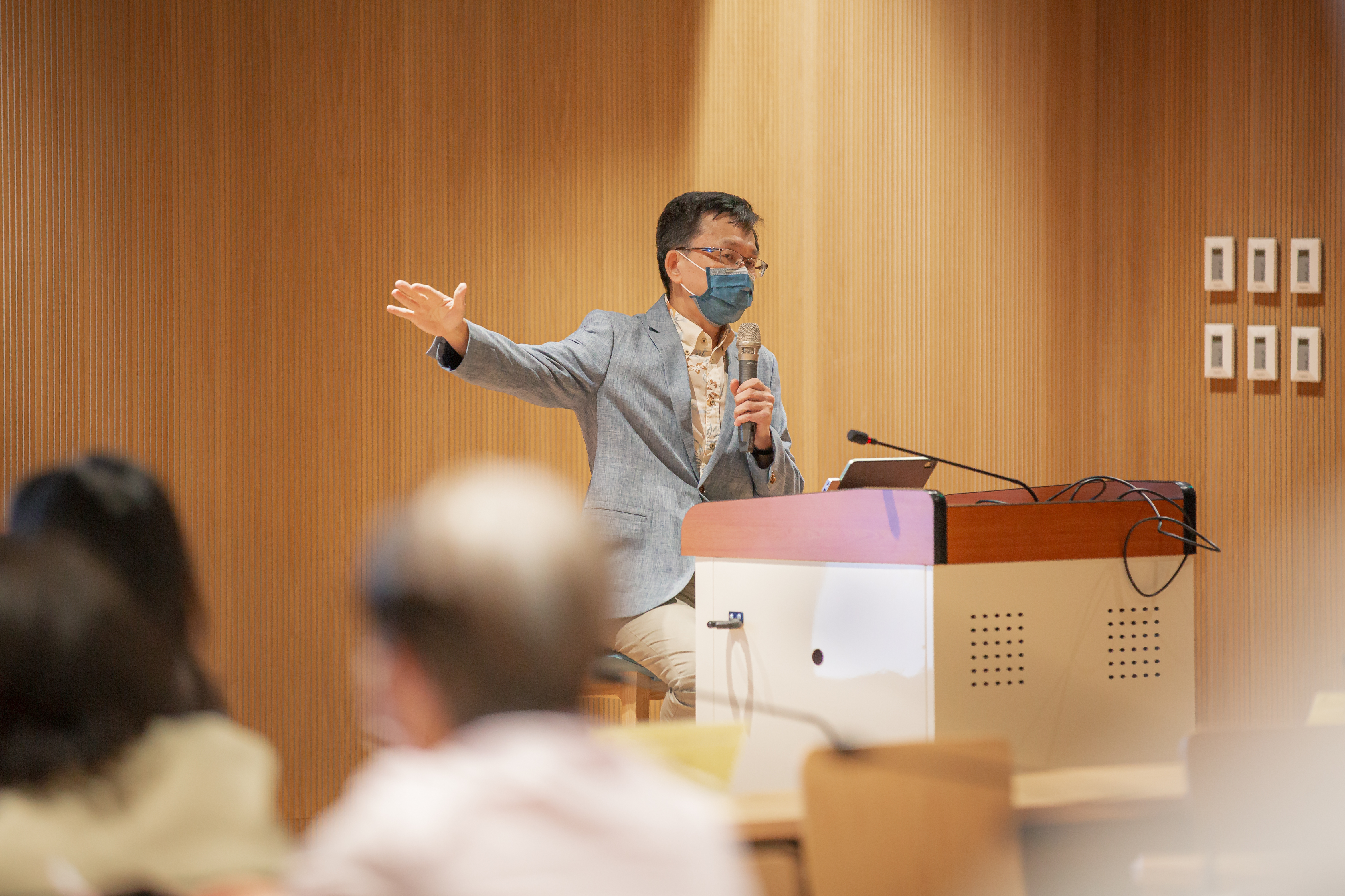 成大老年所所長白明奇分享藝術與高智在台南的相關經驗