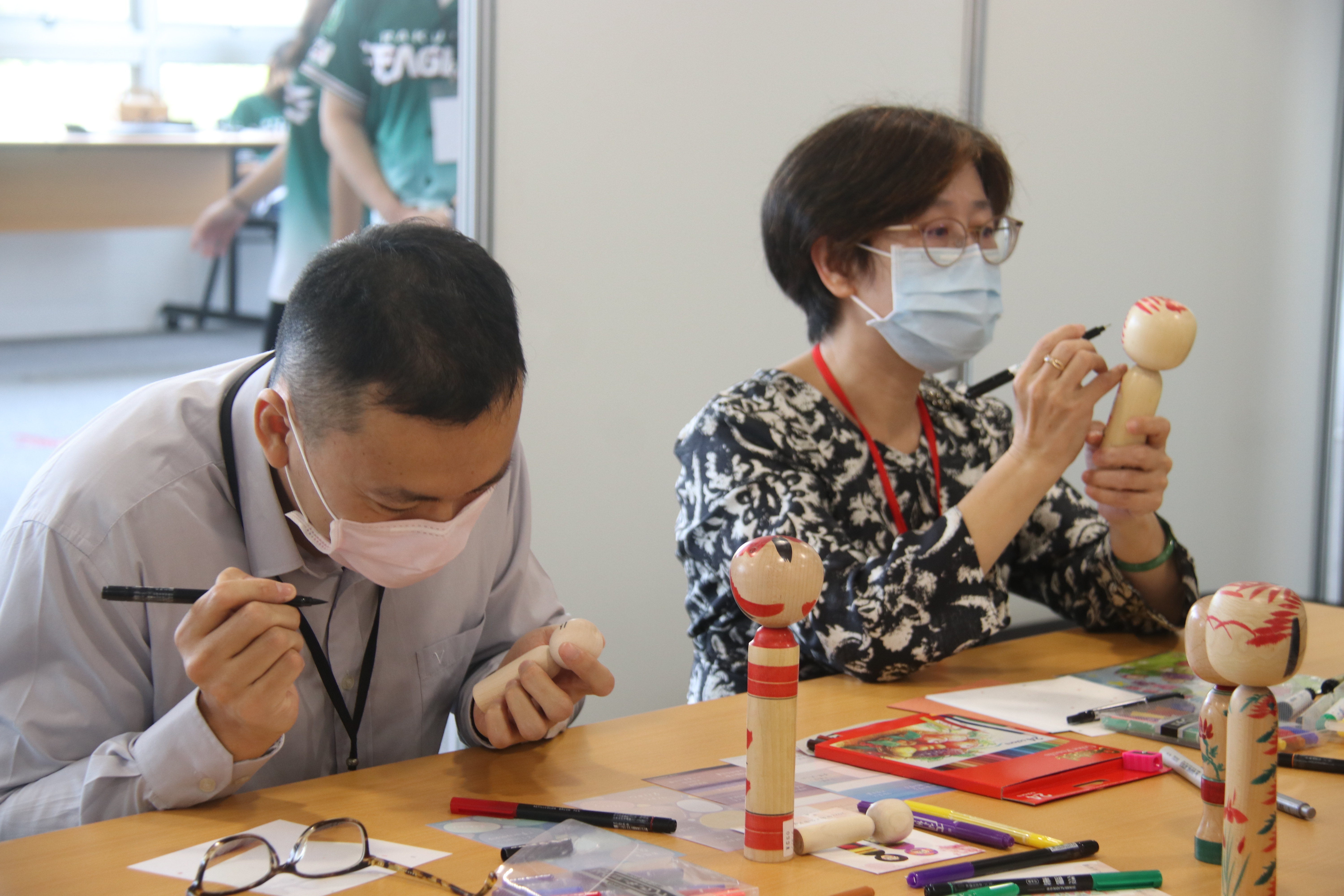 2022台南與仙台文化科技體驗展暨交流論壇，10月29至30日在國立成功大學未來館登場，為期兩天的活動，邀請大家透過虛擬實境（VR）遊戲與彩繪木芥子的文化體驗，了解當地的文化歷史