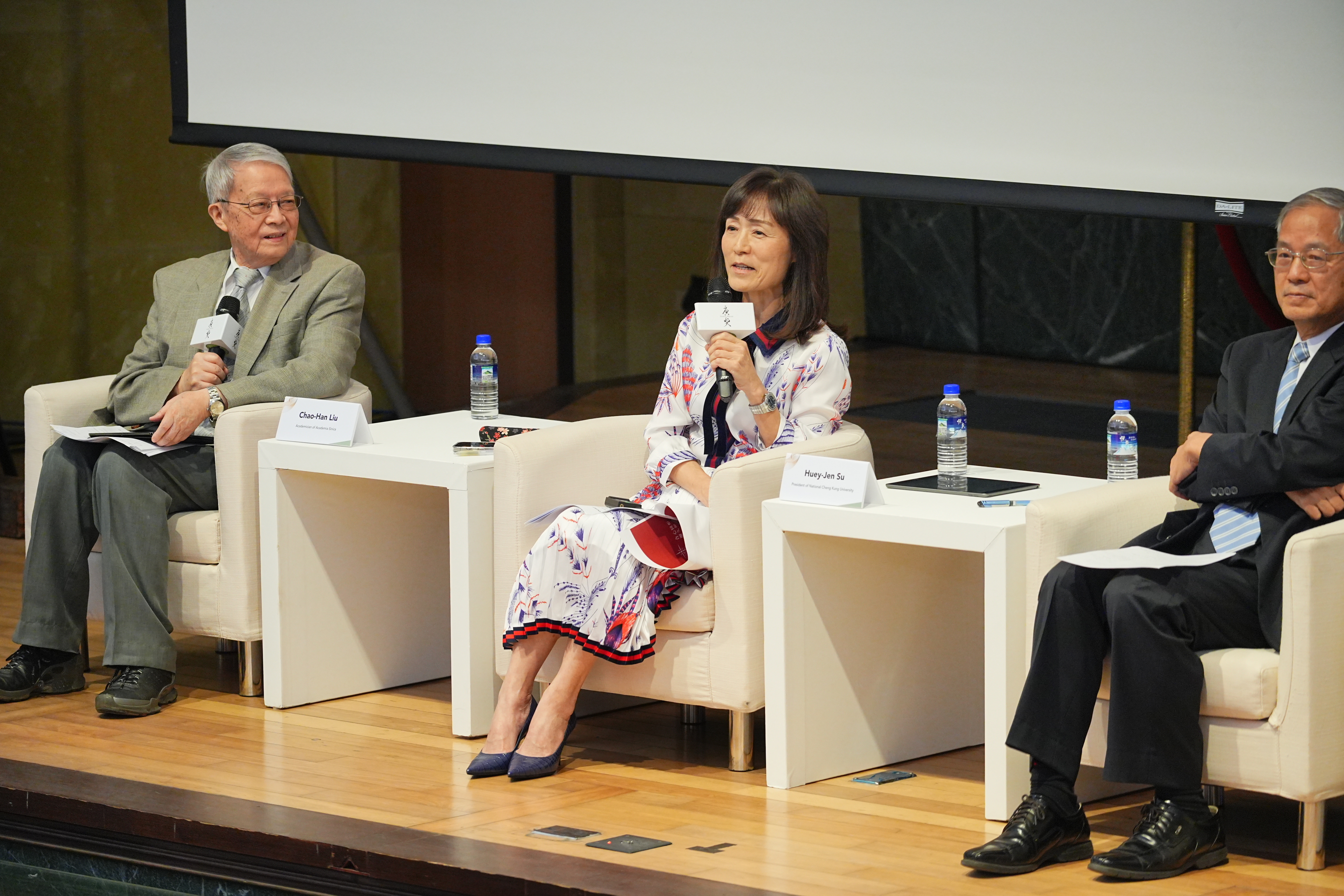 NCKU President Huey-Jen Su mentioned the public health issue and the cooperation between NCKU and the Tang Prize.