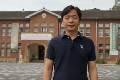 資工系何宗易副教授