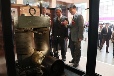 Department of Electrical Engineering presents Edison-Hopkinson dynamo to public