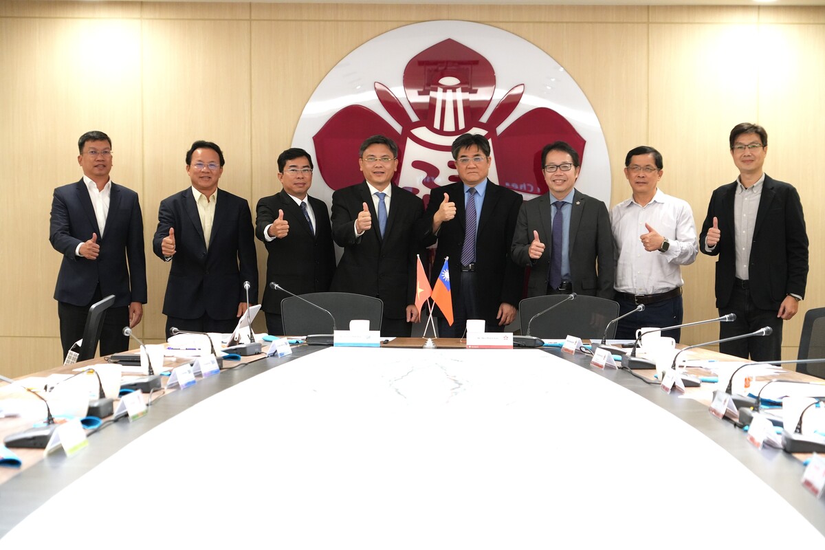 NCKU Partners with VNU-HCM  Focusing on International Collaboration in AI and Smart Cities