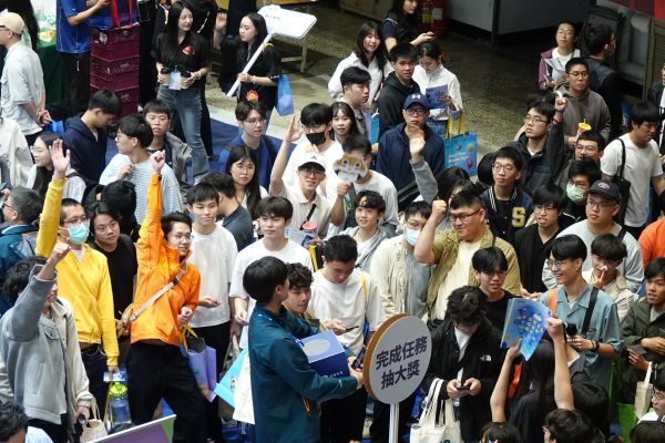 萬人湧入2026南區就業博覽會　AI與跨域人才續成徵才主旋律