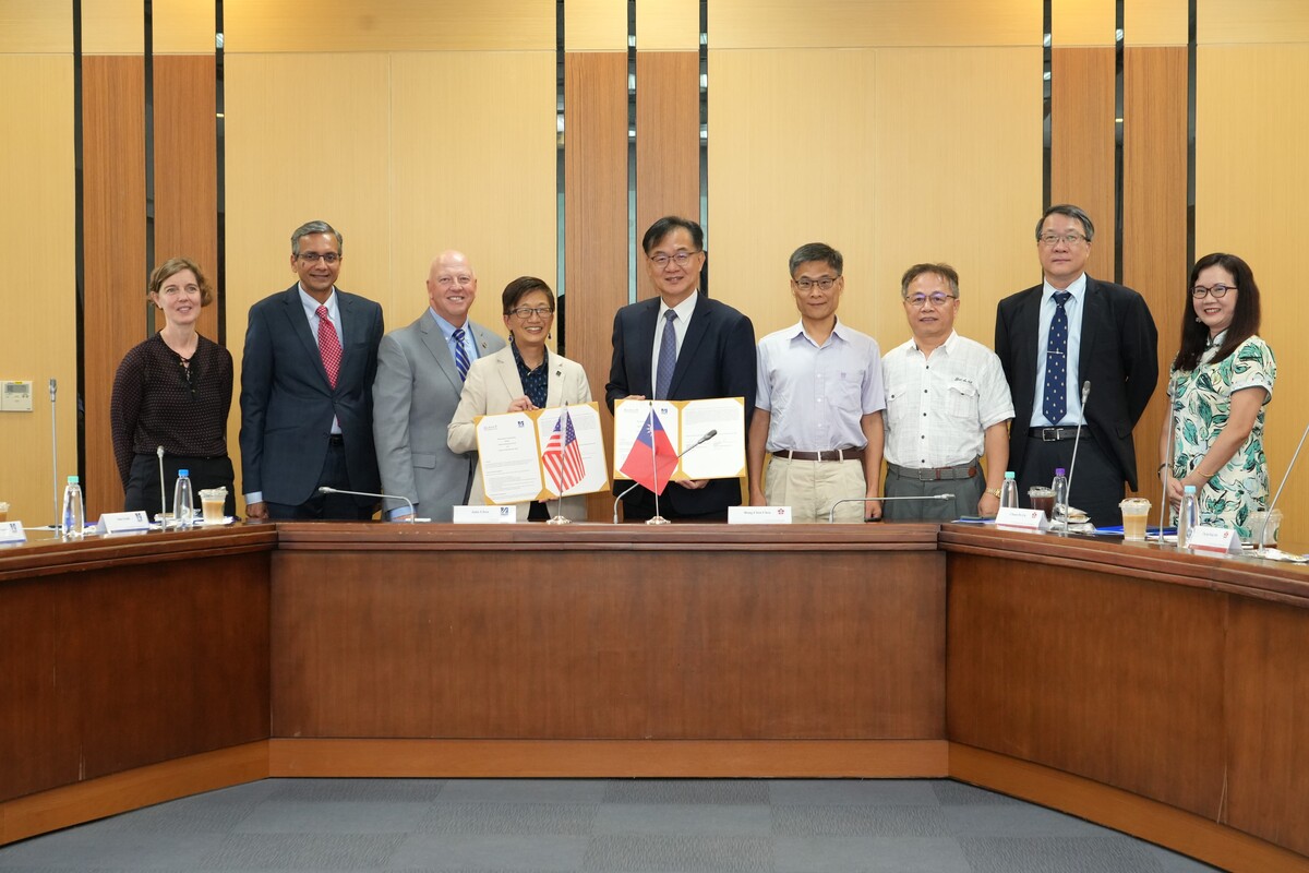 NCKU and UML Sign the Memorandum on Academic Cooperation