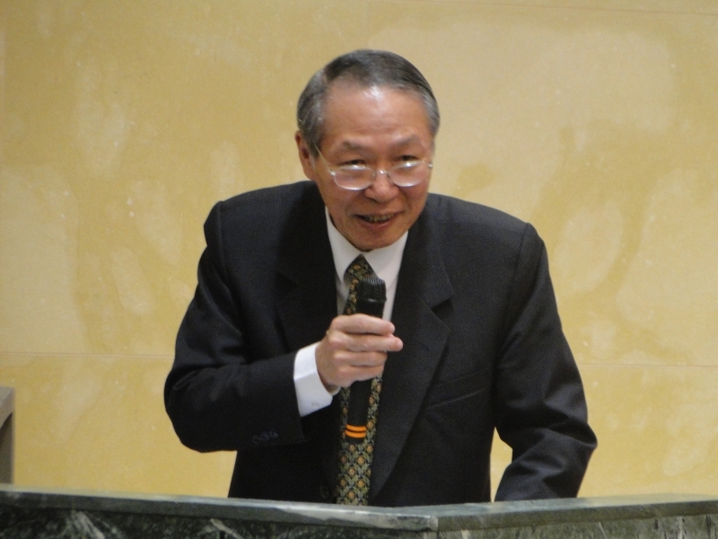 亞太大學交流會會員國理事代表團　21日參訪成大　成大校長黃煌煇認為應擴大國際交流以培養21世紀的領袖人才圖片