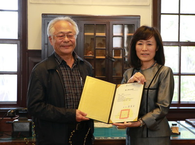 NCKU presents diplomas to its three former students who are White Terror victims