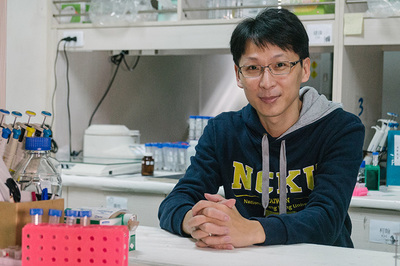 光電科學與工程學系副教授黃志嘉