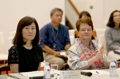 Raise the Torch for a sustainable future –  Dr. Brundtland received an honorary doctorate from NCKU President Dr. Su