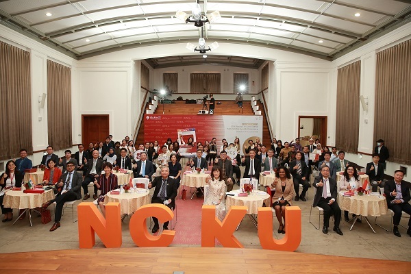 NCKU Offers the Veritas et Conscientia Scholarship to International Students