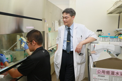 成大劉嚴文醫師「幹細胞」研究刊登Nature Biotechnology