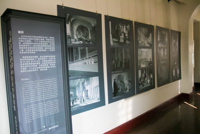 《列賓美術學院暨俄羅斯美術學院研究博物館懷舊照片》
