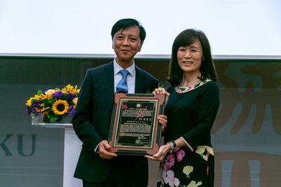 工科系60級陳德華，香港易達電子董事長