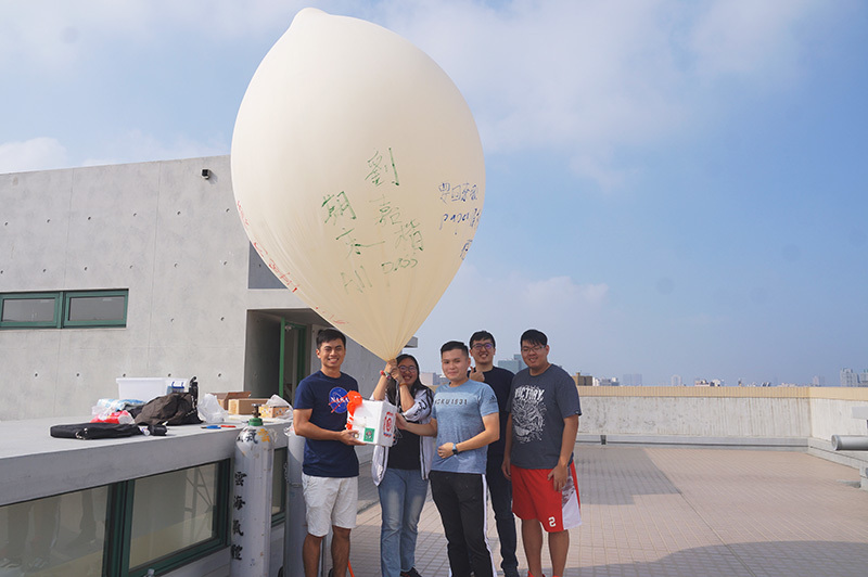 Nine students conducted their experiments in two groups